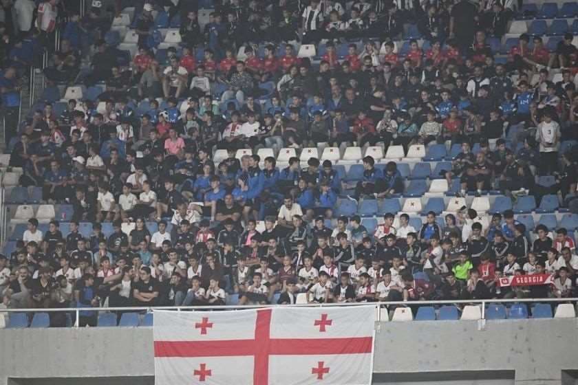 საქართველოსა და ჩრდილოეთ ირლანდიის ნაკრებების მატჩს საქართველოს საფეხბურთო სკოლებში რეგისტრირებული 7500 ბავშვი ესწრება
