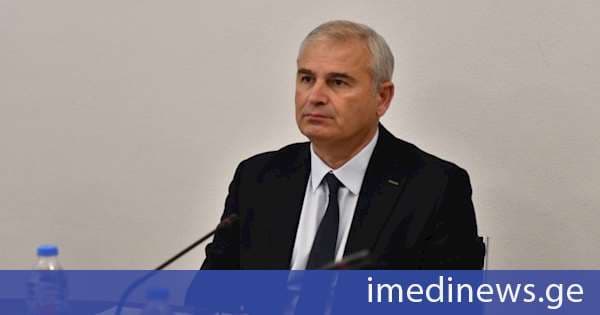 ირაკლი ქადაგიშვილი: იმ ყურძნის წილი, რომელიც სათანადო კონდიციამდე არ არის მიყვანილი, უნდა შევამცირებინოთ. უნდა დავაჯეროთ მევენახე, რომ ჯობია, მან შედარებით მცირე რაოდენობით მოიყვანოს მოსავალი, რადგან ფინანსურად უფრო მოგებული დარჩება