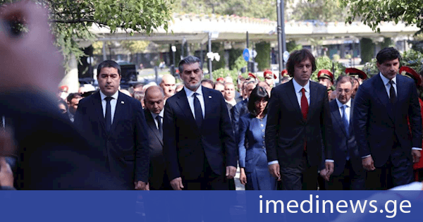 საქართველოს პრეზიდენტმა მიხეილ ყაველაშვილმა სოხუმის დაცემის დღეს საქართველოს ერთიანობისთვის დაღუპულ გმირთა მემორიალი გვირგვინით შეამკო