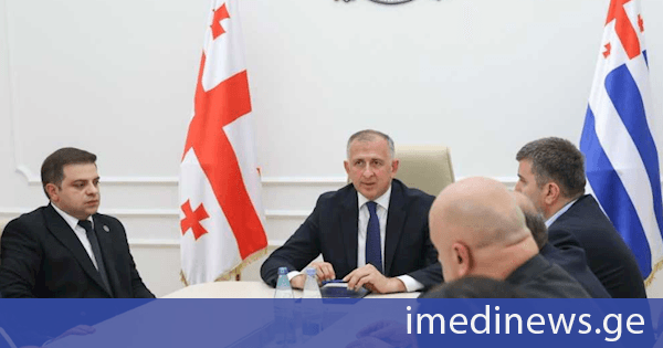 აჭარის მთავრობის თავმჯდომარემ უმაღლესი საბჭოს თავმჯდომარესთან და უმრავლესობის წევრებთან შეხვედრა გამართა