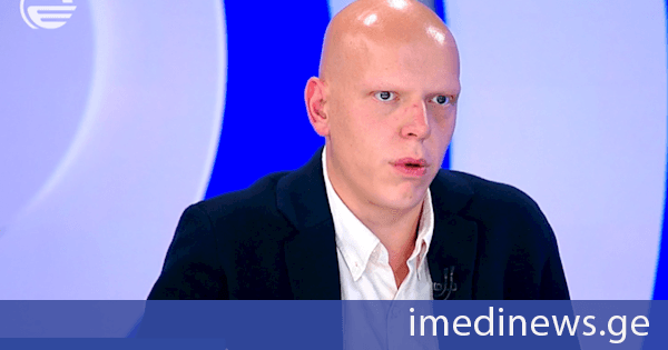 ბაჩო ოდიშარია „ქართული ოცნების“ ყოფილ თანაგუნდელებზე: ადამიანი, რომელზეც ფიქრობდი, რომ იყო თანამებრძოლი, ღირებულებებზე არსებობდა თანხმობა, როდესაც ასე იცვლის თავის ცნობიერებას, გამოდის, რომ ან დასაწყისშივე გატყუებდა და მისი რეალური სახე არ ვიცოდით, ან გამოდის, რომ მას თავისი პირადი, მერკანტილური მიზნებიდან გამომდინარე შეუძლია, რომ ასეთი ორსახოვნება გამოაჩინოს