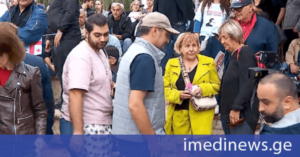 „ნაციონალური მოძრაობის“ მცირერიცხოვანი აქცია და ნანუკა ჟორჟოლიანის ქმედება პარტიაში დაპირისპირების ახალი მიზეზი გახდა. არსებული ინფორმაციით, მიხეილ სააკაშვილი ჟორჟოლიანით იმედგაცრუებულია, რადგან ის სააკაშვილისთვის გამართულ აქციაზე არ მივიდა