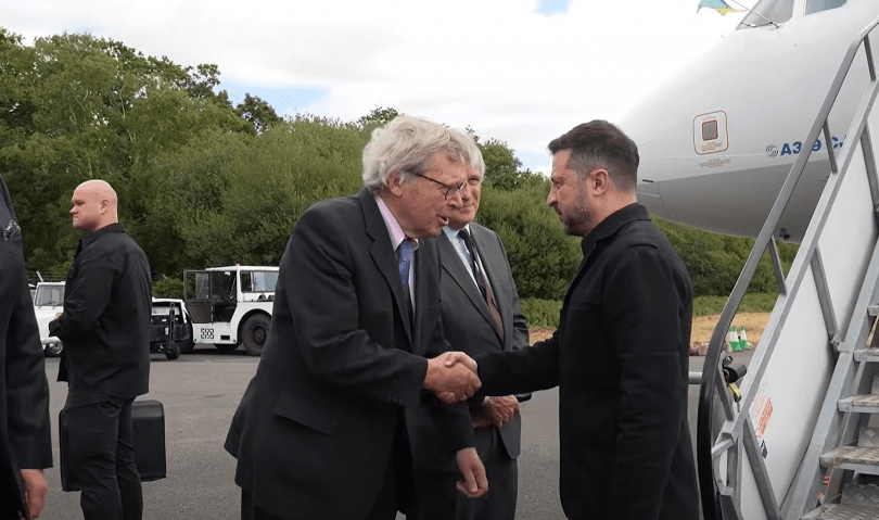 ზელენსკი დიდ ბრიტანეთში ჩავიდა – დღის წესრიგში პრემიერ-მინისტრთან შეხვედრა და თავდაცვის საკითხებია