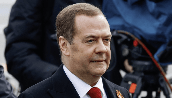 მედვედევი: დღეს თბილისი პრაგმატულ პოლიტიკას ატარებს