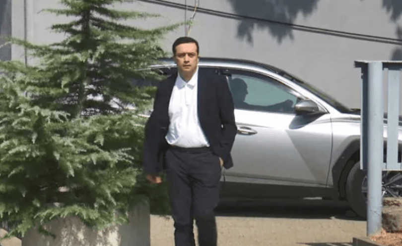 სახალხო დამცველი ირაკლი ღარიბაშვილს ხვდება