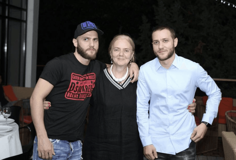 ფეიქრიშვილების დედა: როგორ შეიძლება ციხეში შევიდეს ყიფიანი თავის შაიკასთან და დაიწყოს გარჩევა