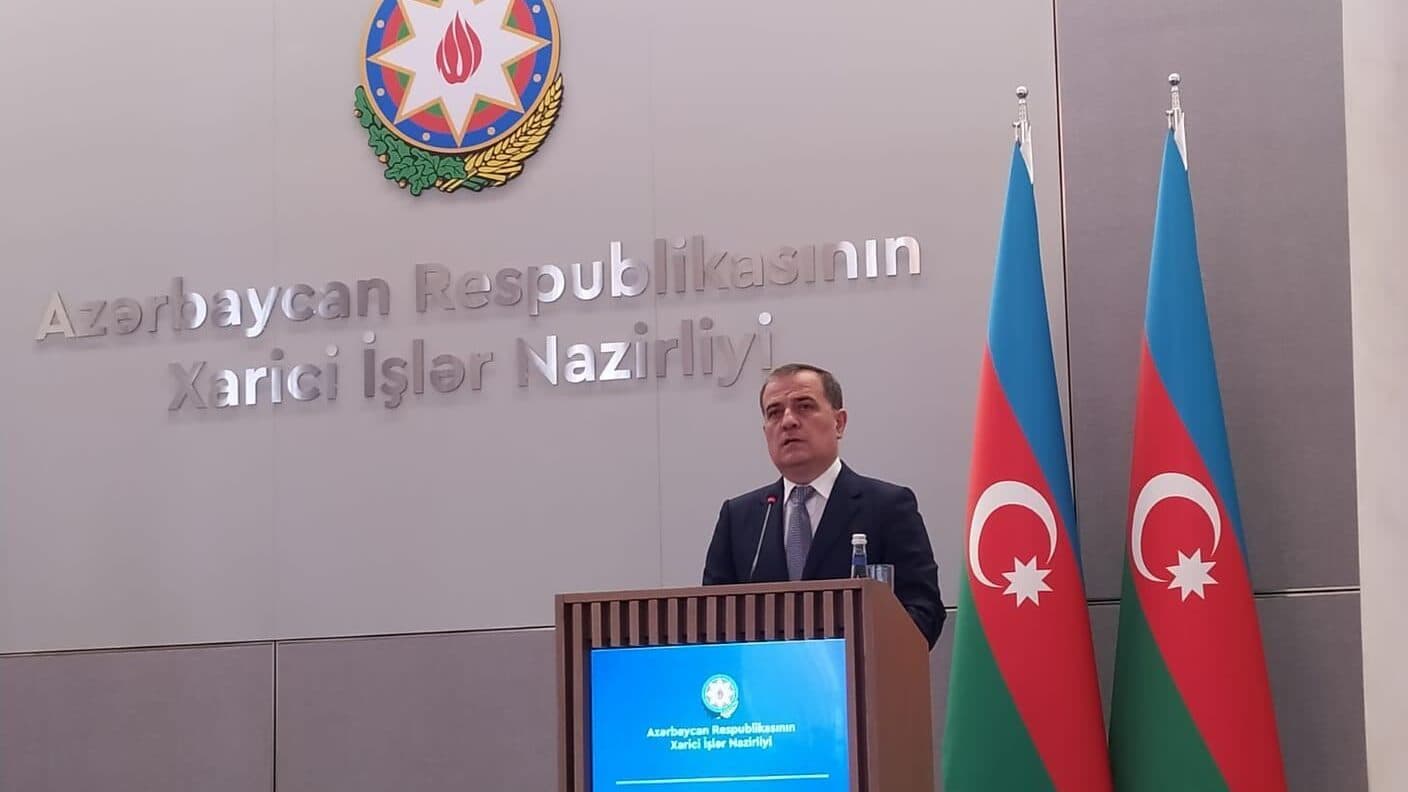 ბაქო სამშვიდობო შეთანხმების პირობად სომხეთის კონსტიტუციის შეცვლას ასახელებს - Netgazeti